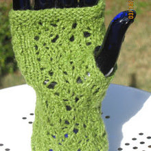 Random_mitts_25252c_mostly_32312_009