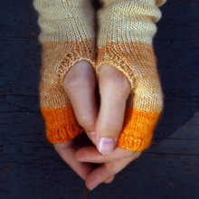 Colorblock-hand-warm-thumbs