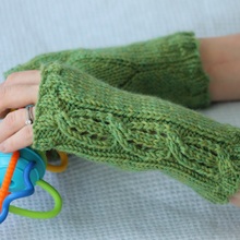 Lace_cable_fingerless_gloves_cover_small