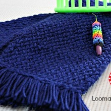 Loom_knit_scarf_for_beginners_with_logo