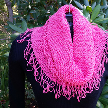 Ravtester_pink_cowl_medium2