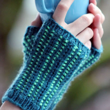 Mossy_path_mitts_cover_small