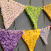Bunting_round_corner_moonfruit_www